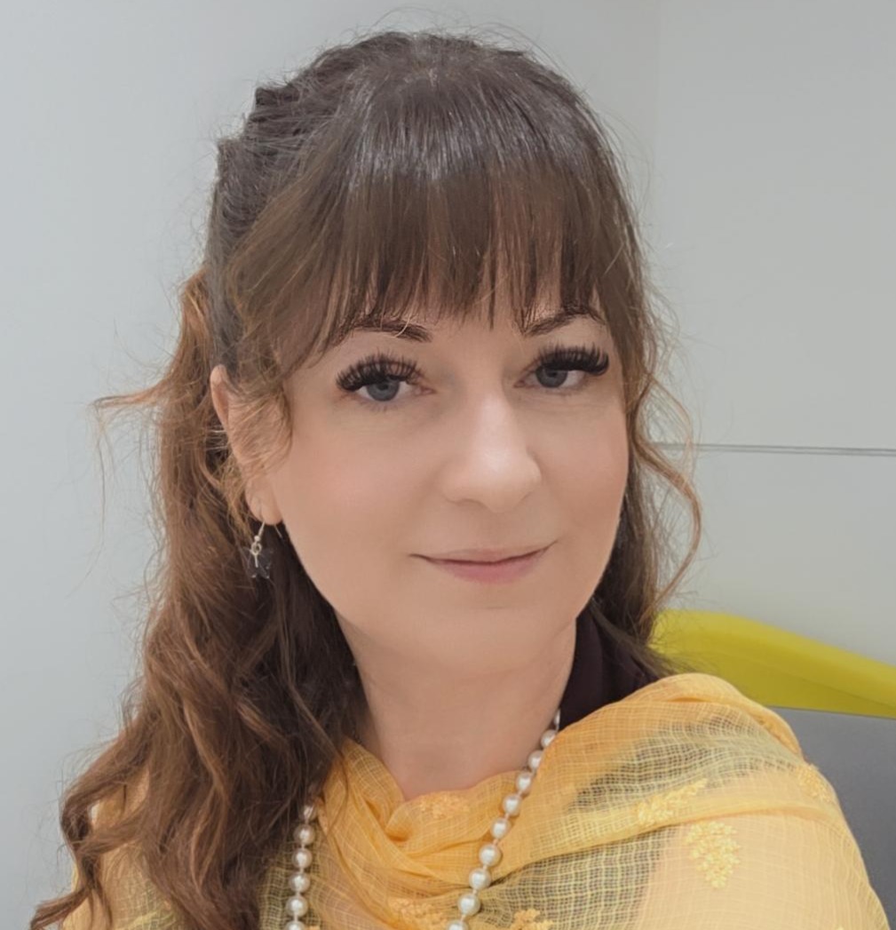 Katie Swenson headshot